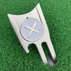 Herramienta de metal para divots de golf al por mayor, reparación de green con marcador de bola magnético con ranura para dibujar la línea de la bola - Product Image 3