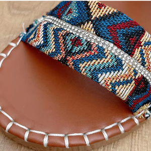 Nouvelles sandales plates bohèmes d'été 2026 pour femmes, grandes tailles 43, chaussures de plage antidérapantes avec éléments de mode tendance - Product Image 2