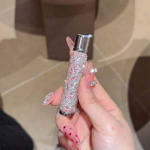 Briquet à cigarettes gonflable créatif haut de gamme, adorable, pour filles, petit, portable, avec diamants incrustés, allumage par bâton, coupe-vent - Product Image 5