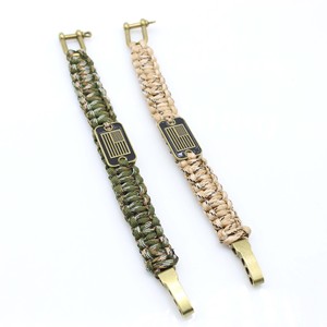 Anthrive all'ingrosso ingranaggio esterno personalizzato corda di emergenza regolabile sopravvivenza <span class=keywords><strong>Paracord</strong></span> braccialetto con bandiera USA per gli uomini - Product Image 4