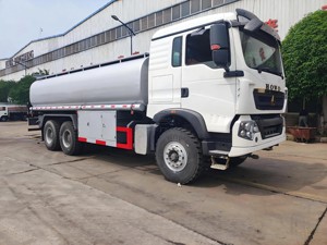 Châssis de transport de marchandises multiples disponibles, types de véhicules de transport de marchandises 15-35m³, camion-citerne à huile Sinotruk, camion-citerne automatique, prix du véhicule - Product Image 6