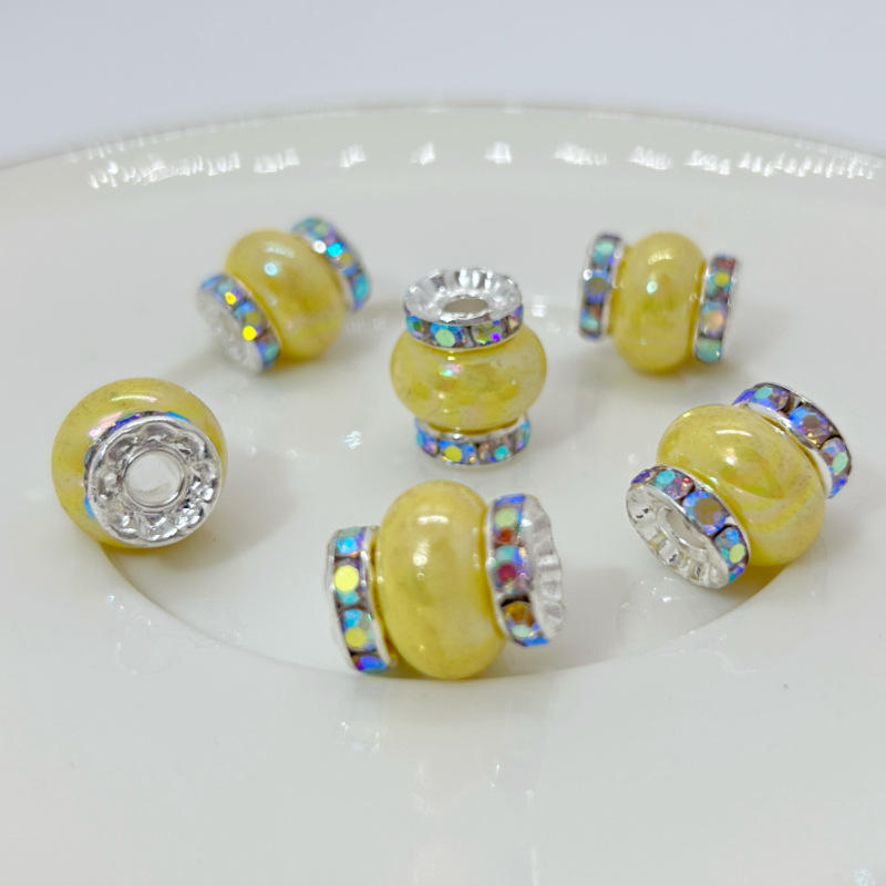 สีเหลือง