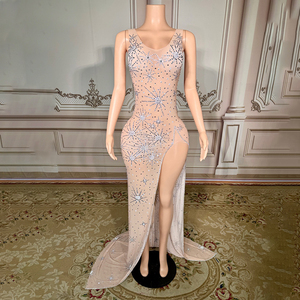 Новаторское бальное платье с высоким разрезом - Product Image 1