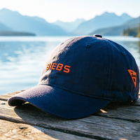 Casquette de baseball unisexe souple et non structurée, style rétro sportif, à visière courte, en polyester/coton délavé, avec boucle métallique et motif en relief, vente en gros
