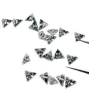 Triangle Cut Cubic Zirconia Gemstone White Synthetic For Jewelry Making - Product Image 4