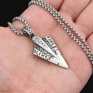Yunnique-collar con colgante de flecha de acero inoxidable para hombre, estilo vikingo, diseño tribal de doble cara, joyería de regalo, cadena de 60cm - Product Image 4