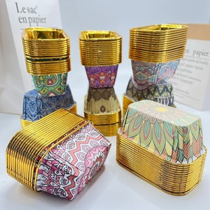 Nouveaux gobelets à <span class=keywords><strong>pâtisserie</strong></span> rectangulaires jetables à motif du Moyen-Orient, à bord doré, style arabe, compatibles micro-ondes - Product Image 3