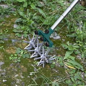 Cultivateur manuel pour la gestion du sol des petits jardins, le mélange du sol et la préparation des parterres de fleurs - Product Image 1
