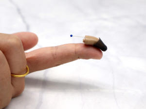 Apparecchi Acustici Mini Invisibili OEM/ODM con Streaming Audio e Elaborazione Digitale per Anziani, 16 Canali, Amplificatore Acustico Ricaricabile - Product Image 6