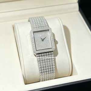 Montre pour femme personnalisée OEM/ODM, nouvelle collection, avec moissanite VVS et mouvement à quartz ETA, testée comme un diamant, style Iced Out. - Product Image 5