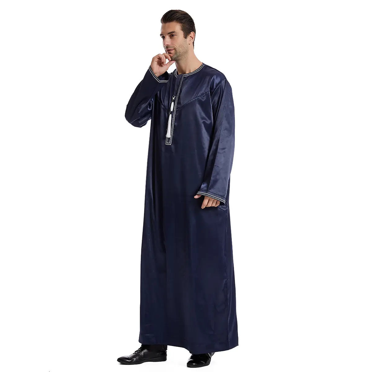 2024 Hot Selling Embroidered Jubbah Dubai Arab Abaya Tassel Thobes For Men Islam Daffah Muslim Omani Thobe With Zipper