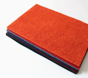 Alfombra de costilla a rayas de poliéster económica, látex hecho a máquina para escaparates de boutique, tiendas emergentes, puestos de mercado de temporada - Product Image 1