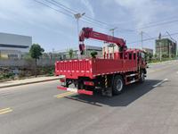 Grue montée sur camion FAW Changxing Manipulator 4*2 de 7 tonnes pour chantier de construction, hauteur de levage 13m, flèche 12.5m, Yuchai 180HP, 8 vitesses