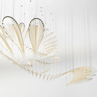 Lustres d'hôtel de luxe modernes et personnalisés en cristal Lustres d'escalier à LED pour salon Grand pétale décoratif en verre et métal 20 80