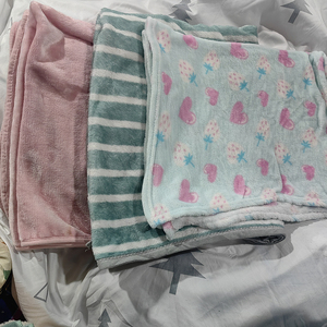 Serviette de bain en coton d'<span class=keywords><strong>occasion</strong></span> de <span class=keywords><strong>grande</strong></span> <span class=keywords><strong>taille</strong></span> et très propre <span class=keywords><strong>Vêtements</strong></span> d'<span class=keywords><strong>occasion</strong></span> pour vente en gros en vrac - Product Image 4