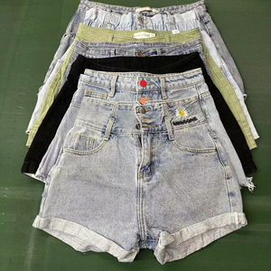 Vêtements d'été pour femmes d'occasion en gros Shorts pour femmes de seconde main Balles de grade 1 vêtements pour femmes en gros - Product Image 3