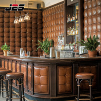 Comptoir de bar moderne de luxe avec dessus en acier inoxydable et pierre frittée, personnalisable pour les projets de restaurants et de bars