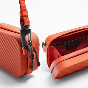 Nouveau design de sac à bandoulière <span class=keywords><strong>rigide</strong></span> pour hommes, sac à bandoulière pour hommes Vente en gros - Product Image 3