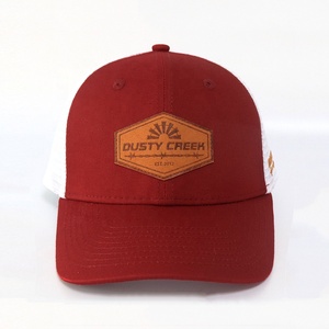 Chapeau d'été classique et décontracté pour hommes, meilleur marché, logo <span class=keywords><strong>en</strong></span> cuir, casquettes de camionneur 6 panneaux <span class=keywords><strong>en</strong></span> maille personnalisées pour l'extérieur, petit <span class=keywords><strong>lot</strong></span> personnalisé - Product Image 3