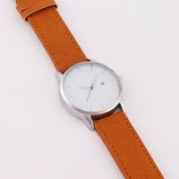 Montre décontractée pour homme à grand cadran, bracelet en alliage et acrylique, mouvement à quartz, calendrier, vente en gros d'usine, écologique, produit phare pour l'exportation.