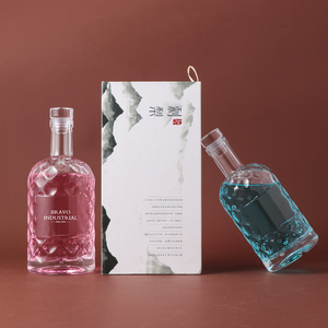 Vente en gros Botellas De Vidrio Bouteille en verre vide claire pour jus de fruits au sirop d'<span class=keywords><strong>érable</strong></span> 100ml 125ml 200ml 250ml 350ml 500ml Bouteilles d'alcool - Product Image 1