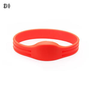 Pulsera RFID con logotipo personalizado 13,56 Mhz, pulsera NFC de silicona resistente al agua con grabable, n. ° 2 - Product Image 5