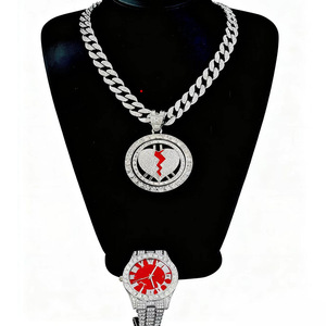 Reloj SL68 con Esfera Roja y Colgante de Corazón con Pedrería, Estilo Hip-Hop Europeo Americano, Conjunto de Joyería Unisex de Moda PD3105 - Product Image 4
