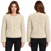 Veste en fourrure douce zippée sans col avec fermeture éclair intégrale et poches fendues, finitions argentées, style urbain automne-hiver (OEM)