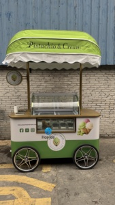 Nouveau chariot de luxe doré 2026 pour crème glacée avec congélateur, logo et auvent personnalisables, chariot mobile de vente alimentaire pour les activités de rue - Product Image 3