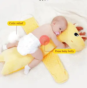 신생아 플러시 아기 배기 수면 베개 복통과 헛배 부름 완화 아기 편안함 베개 잠