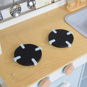 ครัวไม้เด็กเล่นสำหรับเด็กวัยเตาะแตะ พร้อมเตาอบ เตาแก๊ส อ่างล้างจาน ก๊อกน้ำ และอุปกรณ์ทำอาหารเสมือนจริง - Product Image 6