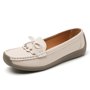 Flat New Spring Autumn Styles Versatile <b>Soft</b>-Soled <b>Shoes</b> for Moms Easy to Wear Slip-on Women's Casual <b>Shoes</b> - Product Image 5