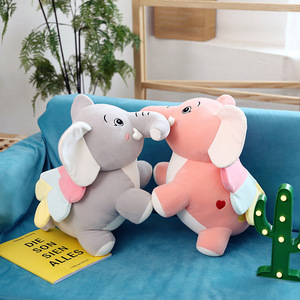 Venta al por mayor elefante Animal muñeca <span class=keywords><strong>de</strong></span> peluche lindo <span class=keywords><strong>Dumbo</strong></span> muñeca elefante muñecas con alas Arco Iris colorido peluche elefante volador juguete - Product Image 1