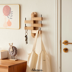 Estante de almacenamiento de madera para montar en la pared con ganchos de acero inoxidable para bolsos y abrigos, para uso en la entrada o el dormitorio. - Product Image 1