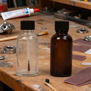 Bouteilles en verre transparent brun foncé industrielles avec bouchon à vis rond pour application de précision en <span class=keywords><strong>atelier</strong></span>, surface givrée - Product Image 1