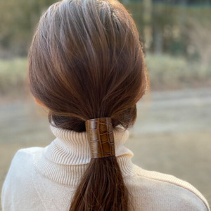 Élastiques à cheveux en cuir de style japonais et coréen, chic et délicat à la française, minimaliste et discret. - Product Image 2