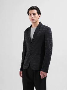 Blazer décontracté, veste sur mesure de qualité supérieure, coupe élégante, idéale pour le bureau, les réunions d'affaires, les voyages et la mode urbaine quotidienne. - Product Image 4