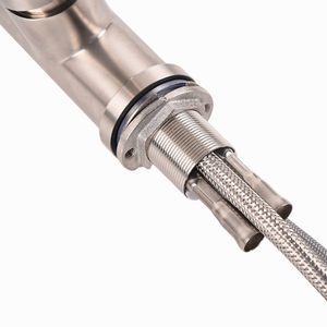 Grifo de Cocina Moderno de Acero Inoxidable DB, 23.6 Pulgadas de Alto, Monomando, Acabado Cepillado, Rociador Extraíble para Fregaderos - Product Image 5