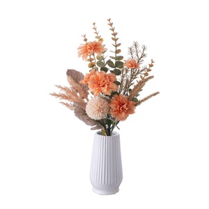 ช่อดอกไม้ประดิษฐ์ CallaFloral สีพีช ยูคาลิปตัส สำหรับตกแต่งงานแต่งงานและบ้าน - Product Image 5