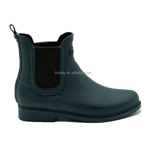 Bottes <span class=keywords><strong>de</strong></span> <span class=keywords><strong>pluie</strong></span> imperméables en caoutchouc <span class=keywords><strong>bleu</strong></span> <span class=keywords><strong>marine</strong></span> à talon bas pour femmes - Product Image 1