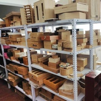 Boîtes de rangement en bois massif marron foncé écologique personnalisées Boîte en bois à charnière polie dans différents styles, boisé emballé en boîte