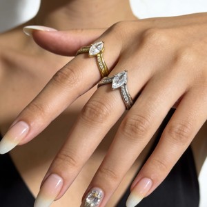 แหวนสแตนเลสทรงวีประดับเพชรซิคอนสองชั้นแบบฝังลายวินเทจ - สง่างามระดับไฮเอนด์ เหมาะสำหรับงานแต่งงานและงานปาร์ตี้ - Product Image 5