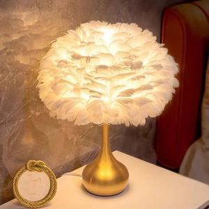 Lampe de table en plumes de style américain pour la maison, chambre à coucher, style nordique minimaliste, lumière de nuit romantique et chaleureuse, produit transfrontalier - Product Image 1