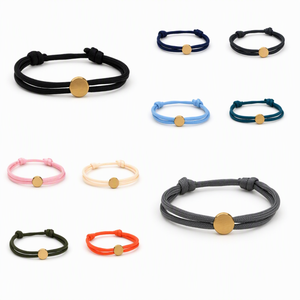 Pulsera de Cuerda Trenzada Multicolor de Acero Inoxidable Hecha a Mano con Disco Redondo en Blanco y Baño de Oro de 18K Ajustable - Product Image 1