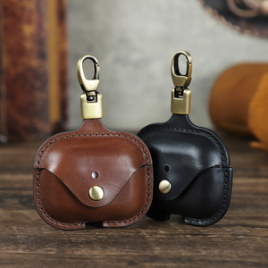 <span class=keywords><strong>Funda</strong></span> de cuero italiano curtido vegetalmente para <span class=keywords><strong>AirPods</strong></span> <span class=keywords><strong>Pro</strong></span> 1/2/3, con carga inalámbrica, antipérdida, CF1228 - Product Image 1