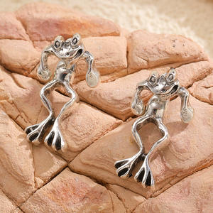 थोक 3 डी सिल्वर रेट्रो प्यारा फ्रॉग इयररिंग्स गोथिक पशु भेड़िंग स्टड महिला आकर्षण महिला आकर्षण महिला आभूषण - Product Image 5
