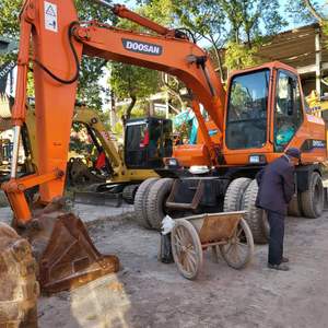 Doosan รถขุด DH150-7มือสองชั่วโมงทำงานต่ำ - Product Image 3