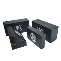 Boîte postale cadeau en carton ondulé personnalisée de luxe pour chaussettes Emballage en carton de luxe gaufré Enveloppe en carton d'expédition