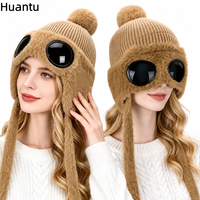 Bonnet en tricot côtelé en polyester avec lunettes de protection et pompon en fausse fourrure, chaud pour l'hiver, pour femme, pour l'extérieur