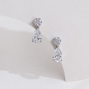 Pendientes de diamantes redondos y en forma de pera de oro blanco de 9 quilates Messi Jewelry MSE-894 para mujer - Product Image 2